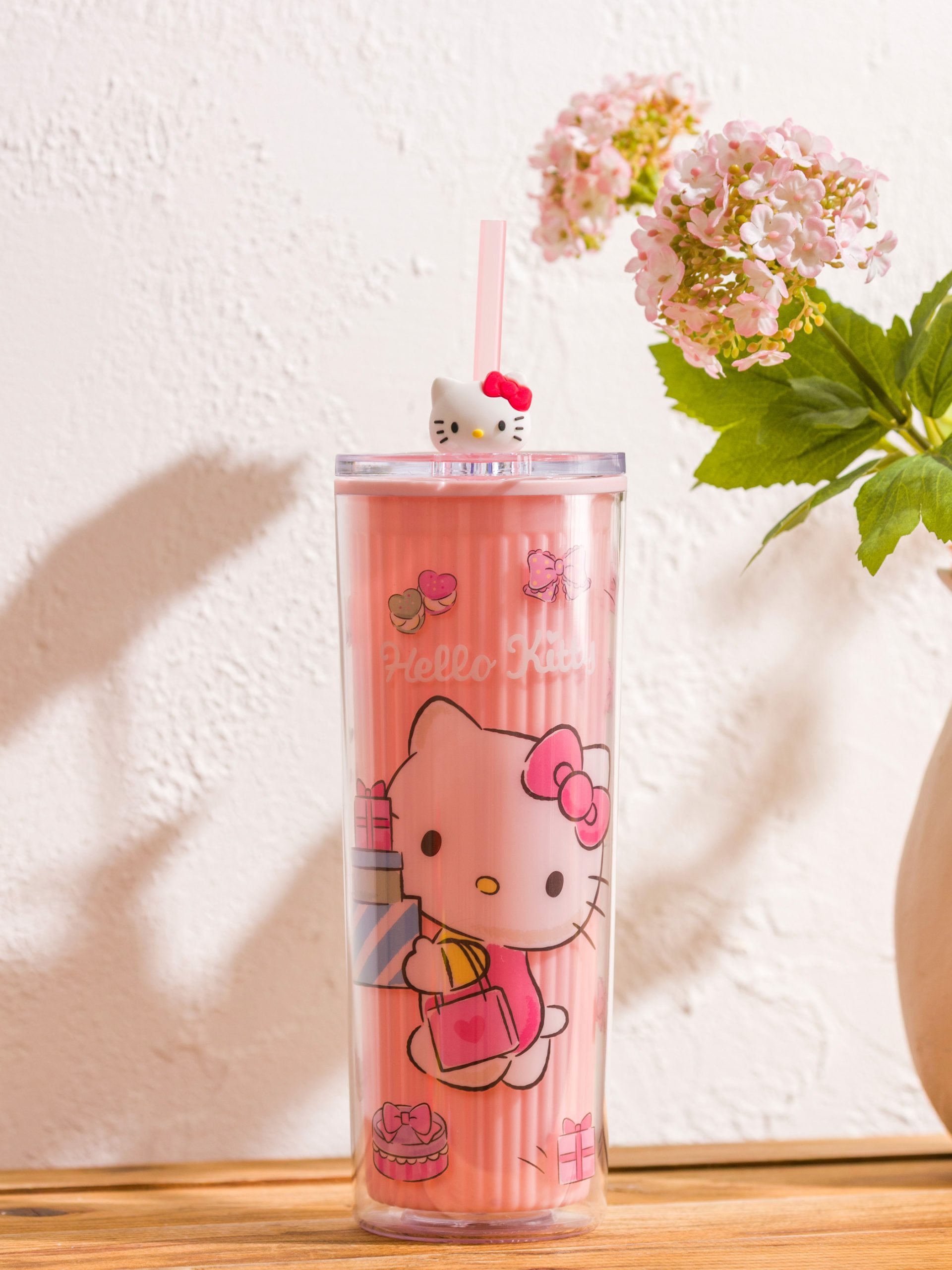 L_20201-S6BE14Z8-LT4_A.jpg Hello Kitty Sipping Cup - Image 1