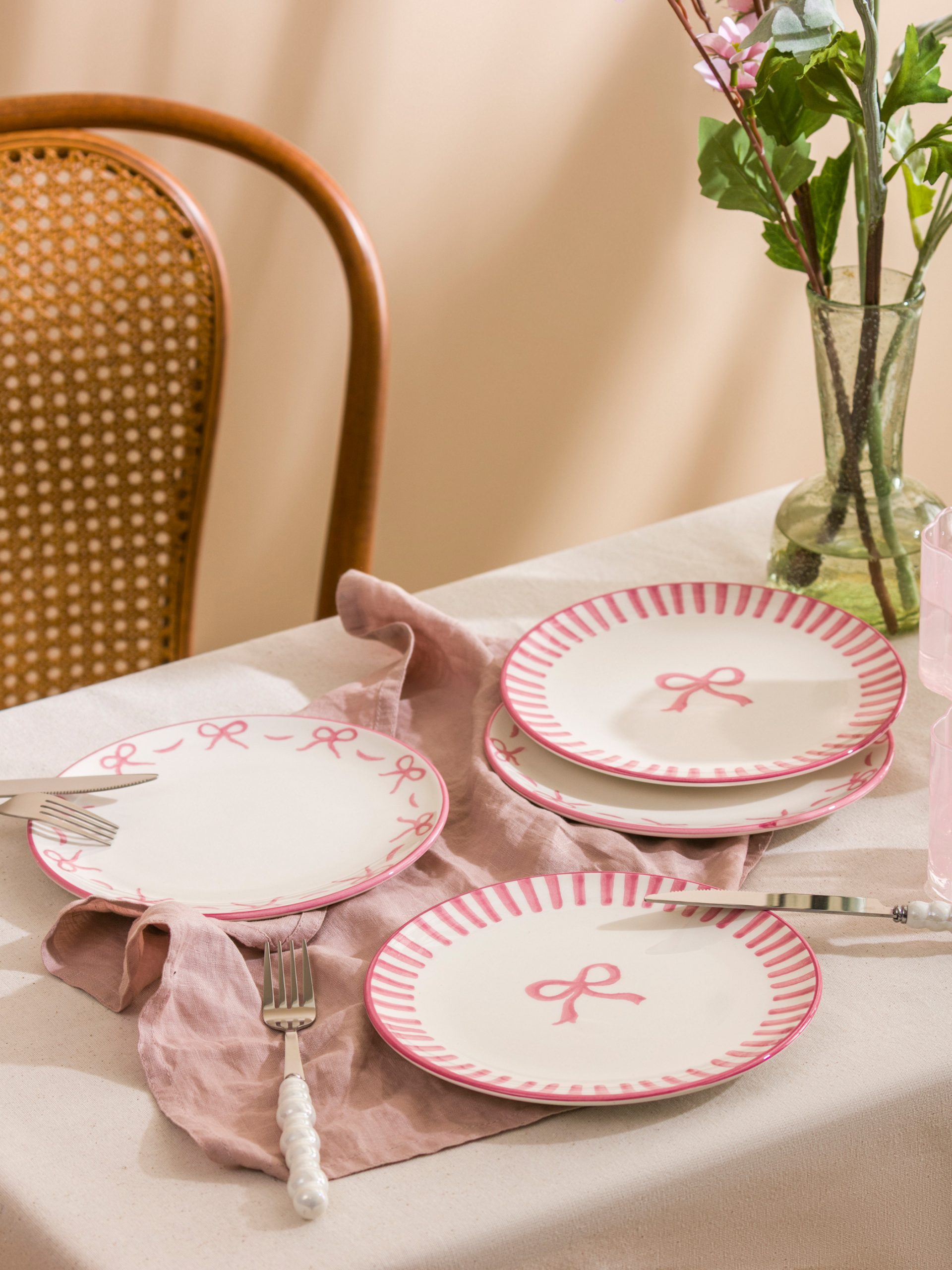 L_20201-S6HT46Z8-LT4_A.jpg Bow Print Ceramic Cake Plate Set of 4 21 cm - Image 1