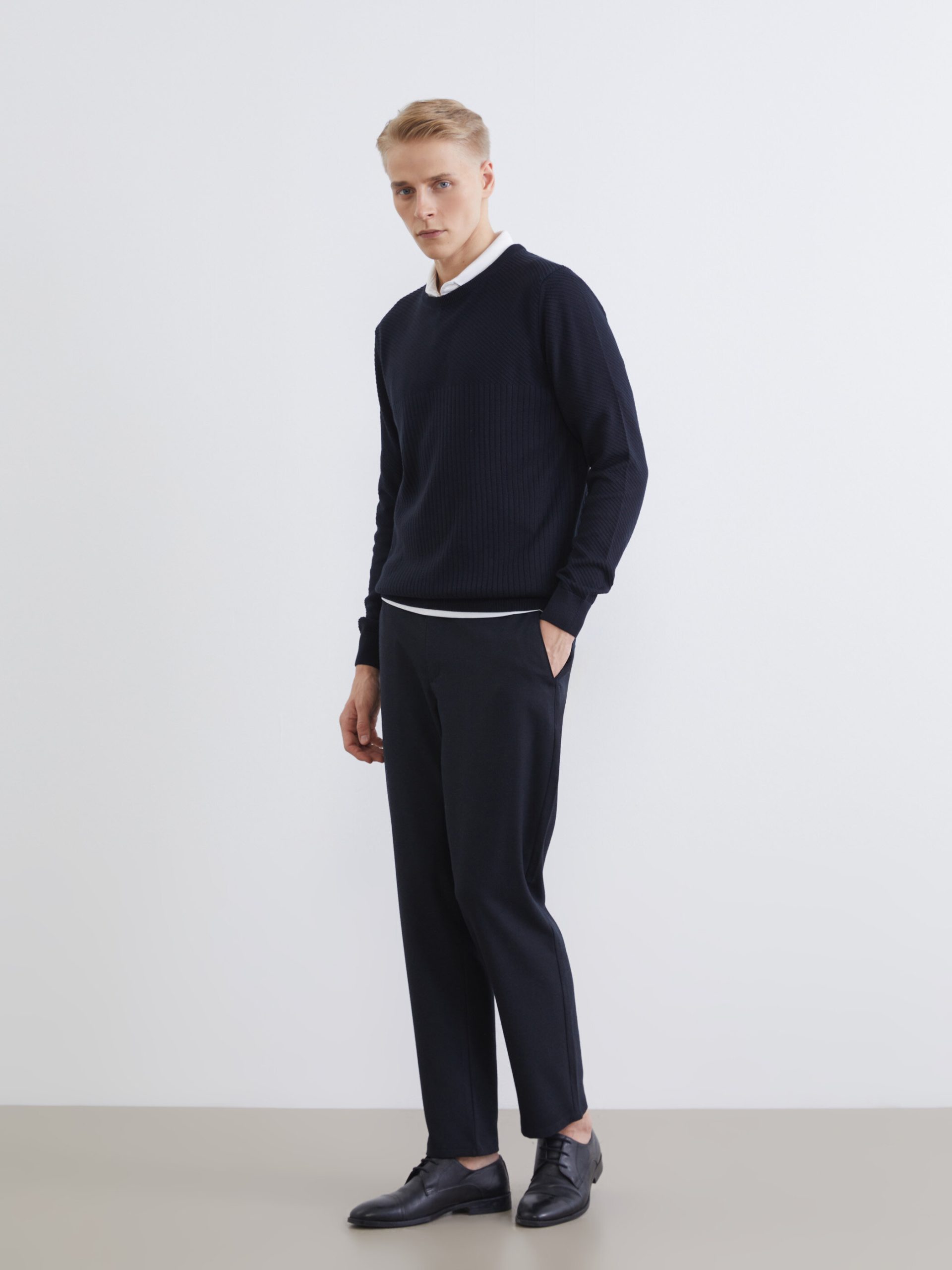 L_20261-S63523Z8-RFH-93-72-95-189_A.jpg Elastic Waist Regular Fit Men's Trousers - Image 1