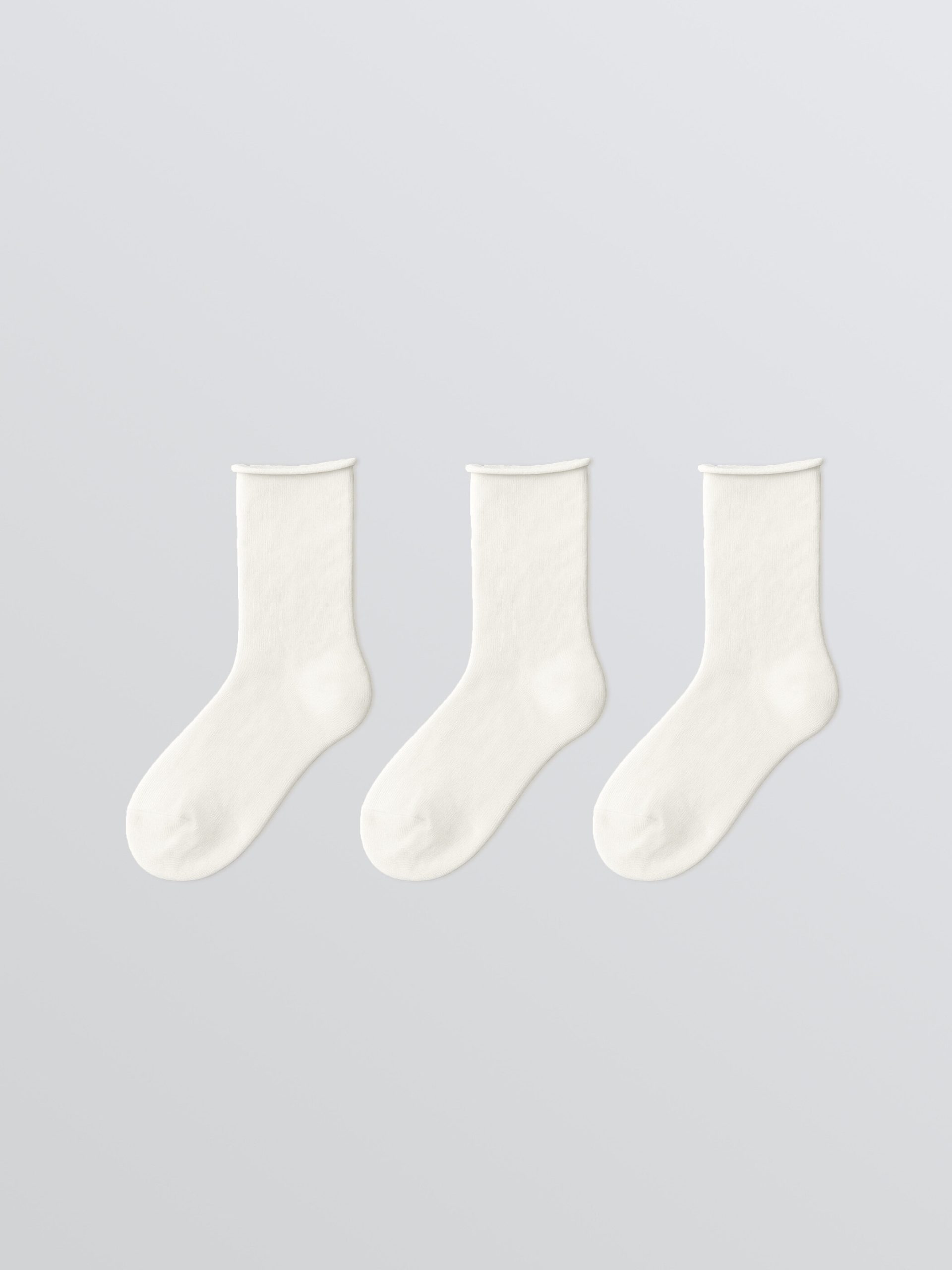 L_20261-S60566Z8-FFB_A.jpg Women's Ankle Socks 3-packs - Image 1