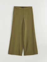 Effortless elegance meets everyday comfort in our wide-leg trousers with a flexible waistband. - Image 5