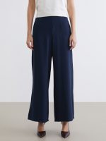 Effortless elegance meets everyday comfort in our wide-leg trousers with a flexible waistband. - Image 8