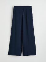 Effortless elegance meets everyday comfort in our wide-leg trousers with a flexible waistband. - Image 11