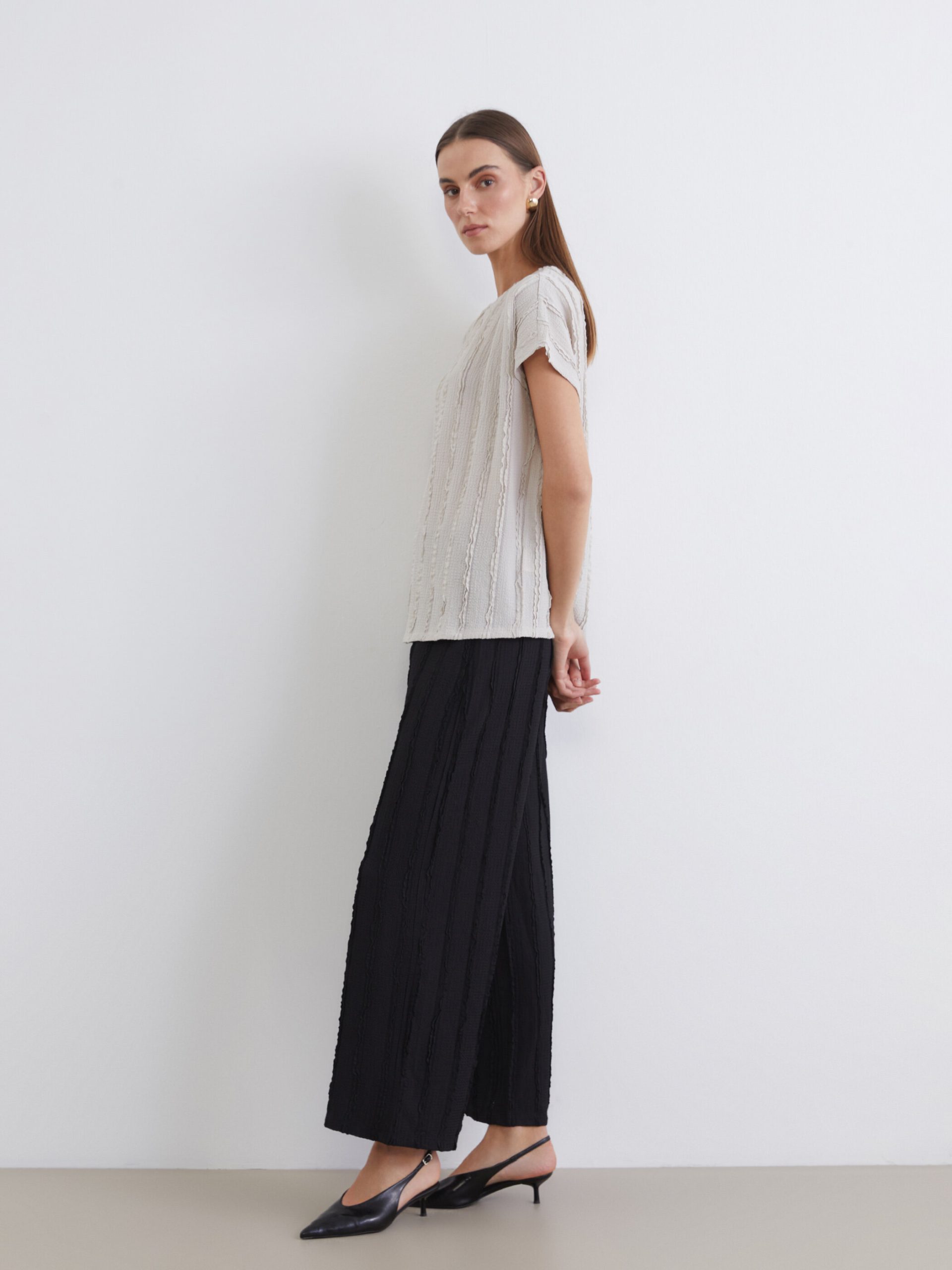 L_20261-S6BU86Z8-CVL-80-60-90-180_A.jpg Elastic Waist Textured Women's Trousers - Image 1
