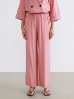 Women's Textured Trousers with an Elastic Waist - Image 2