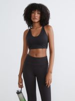 Non-Wired Non-Padded Plain Sports Bra - Image 3