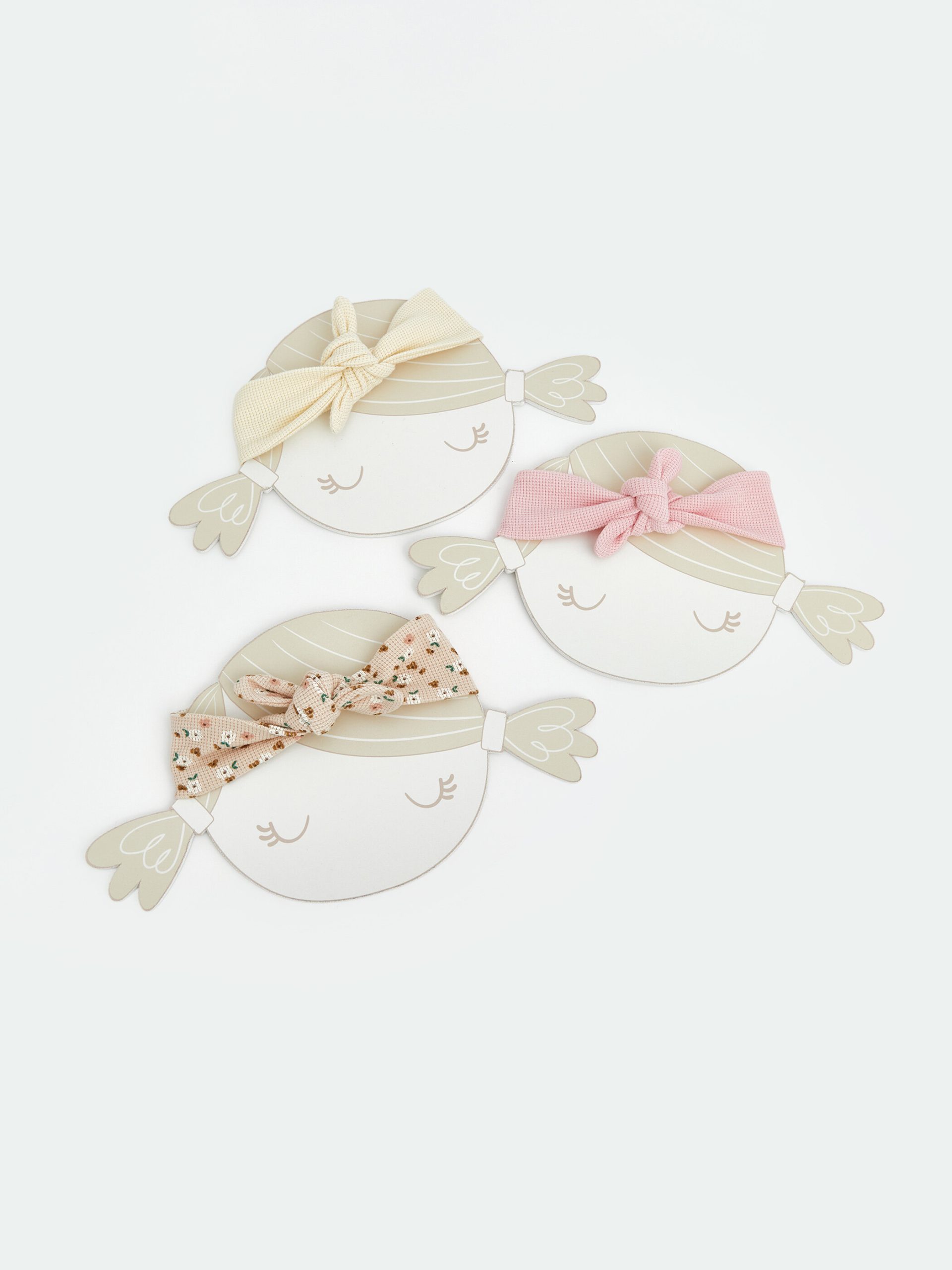 L_20261-S63425Z1-SWK_A.jpg Set of 3 Bow-Embellished Baby Girl Headbands - Image 1
