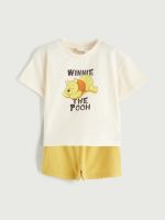 Winnie The Pooh Printed Baby Boys' Shorts and T-Shirt