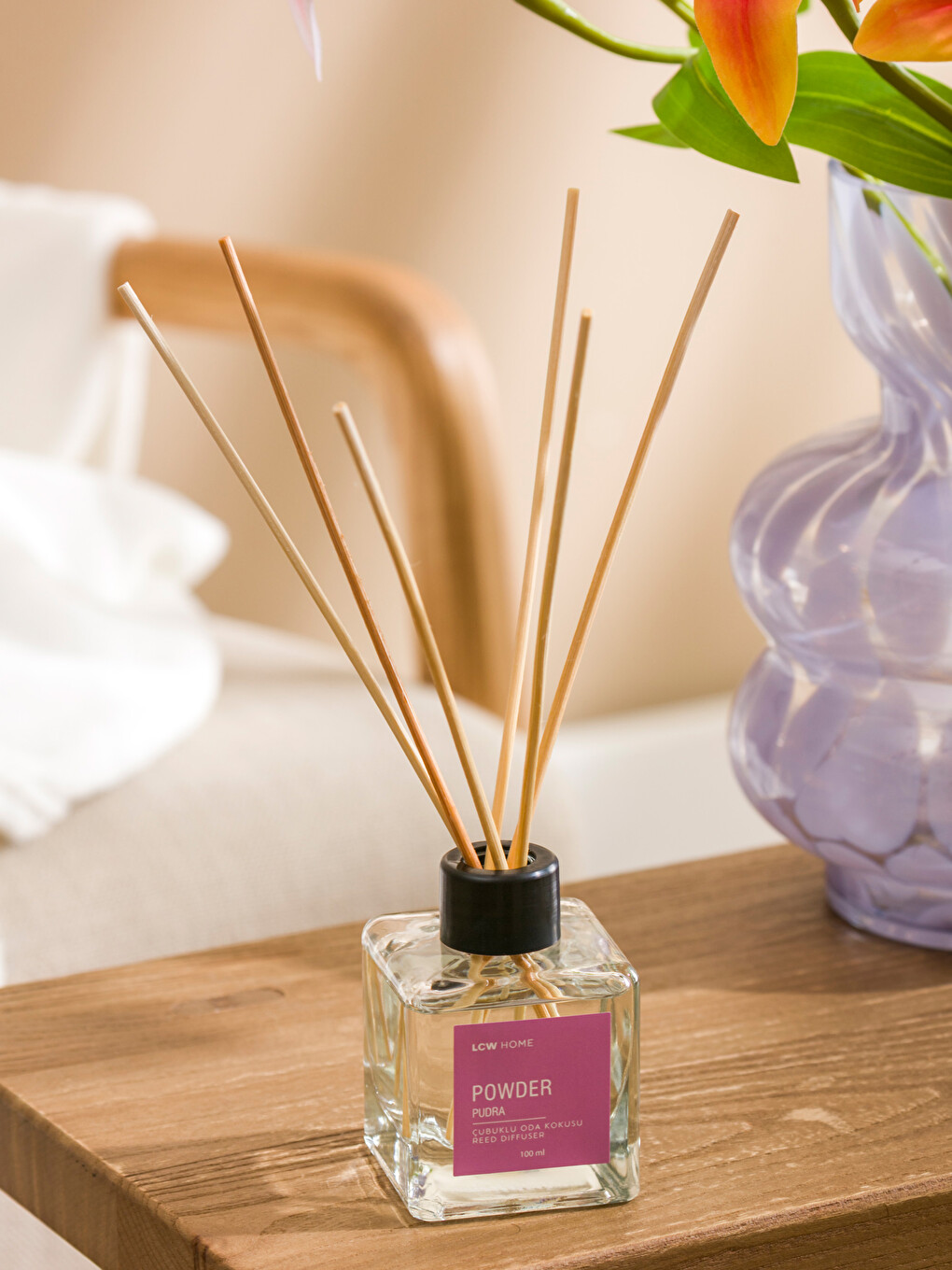 l_20201-s6ag24z8-g7h_a.jpg Powder Scented Reed Diffuser 100 Ml - Image 1