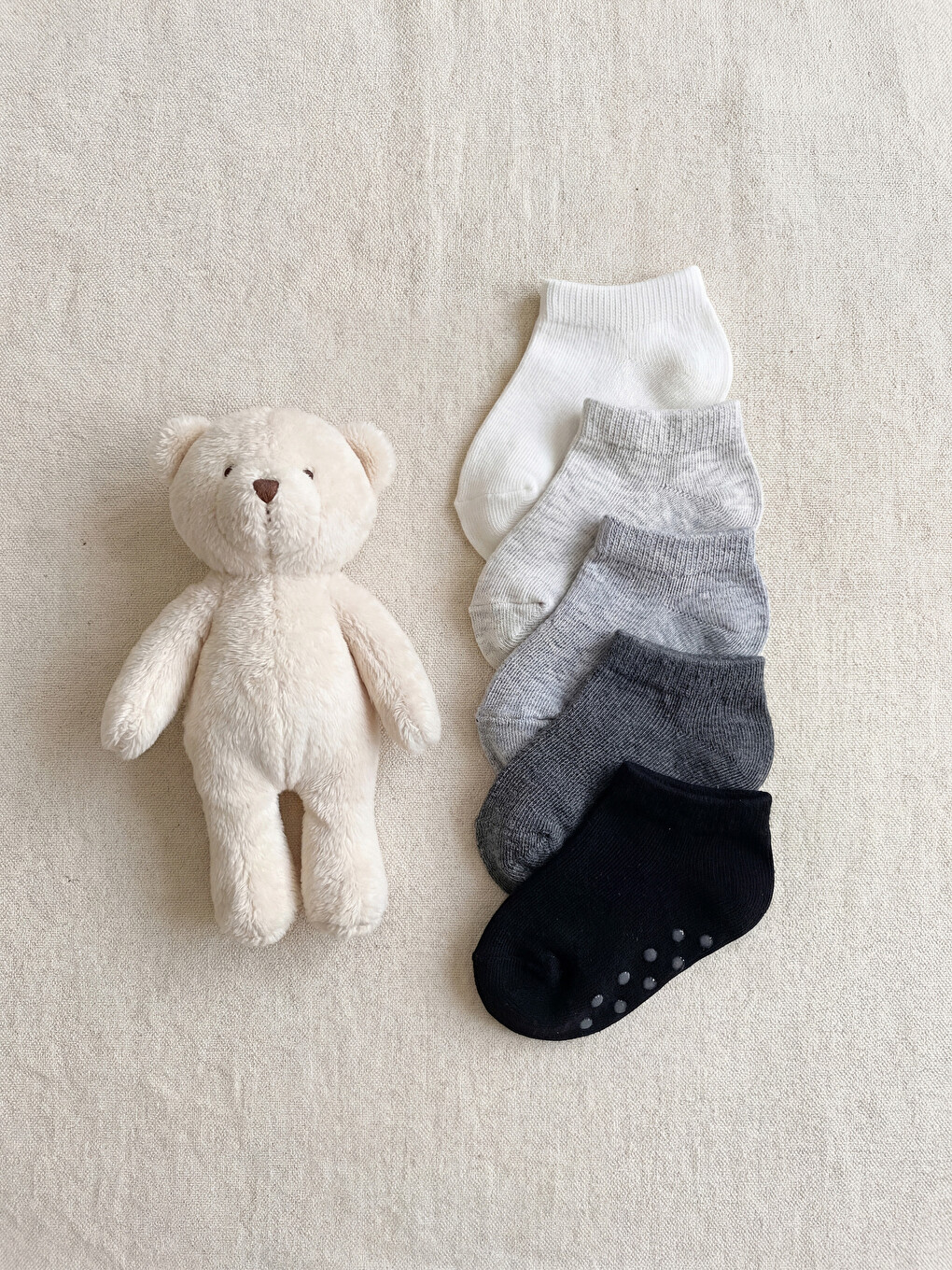 l_20261-s62102z1-q6k_a.jpg Basic Baby Boys' Trainer Socks 5-Pack - Image 1