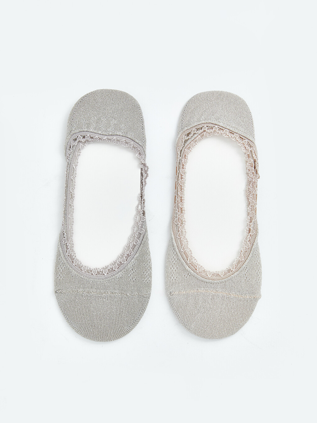 l_20261-s64780z8-frp_u.jpg Lace Detail Hole-Knitted Women's Invisible Socks 2-Pack - Image 1
