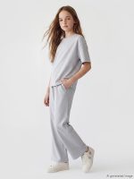 Crew Neck Girls' T-Shirt and Sweatpants