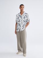 Regular Fit Resort Collar Patterned Viscose Men's Shirt - Image 3