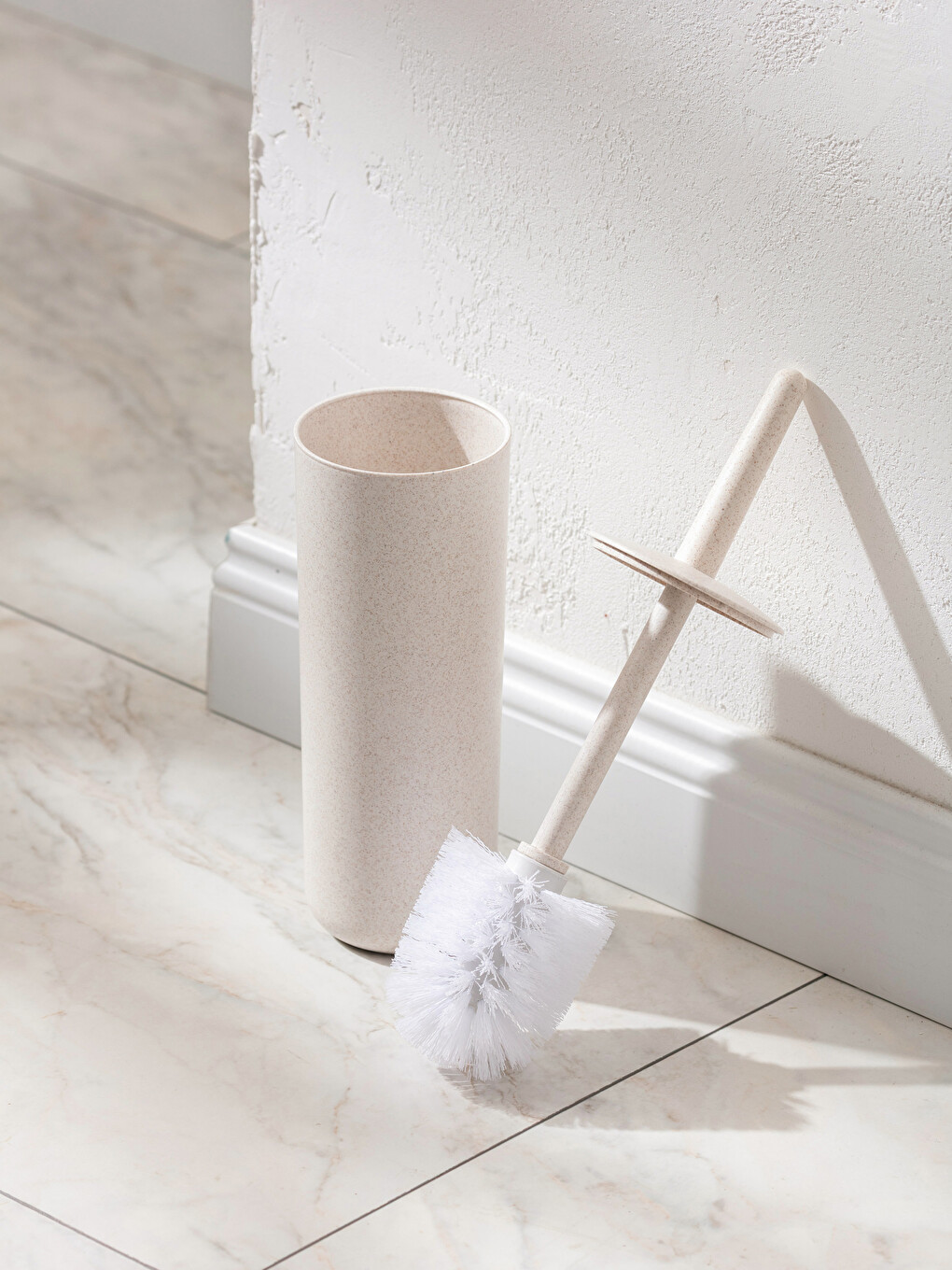 l_20201-s6cb55z8-m0t_a.jpg Toilet Brush - Image 1