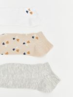 Heart Patterned Women's Trainer Socks 5 Pack - Image 2