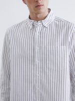 Men's Striped Oxford Shirt in a Regular Fit - Image 4
