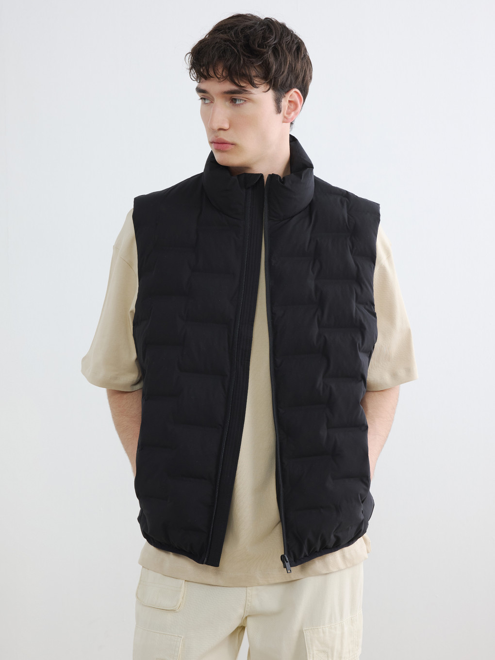 l_20262-w60124z8-cvl-91-71-92-185_a.jpg Regular Fit Mock Neck Men's Puffer Gilet - Image 1